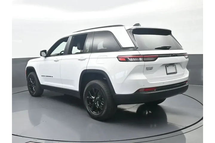 $35000 : Jeep Grand Cherokee 2025 4x2 image 4