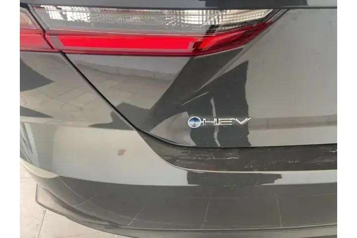 $29141 : Toyota Camry 2025 SE 4dr Sed image 8