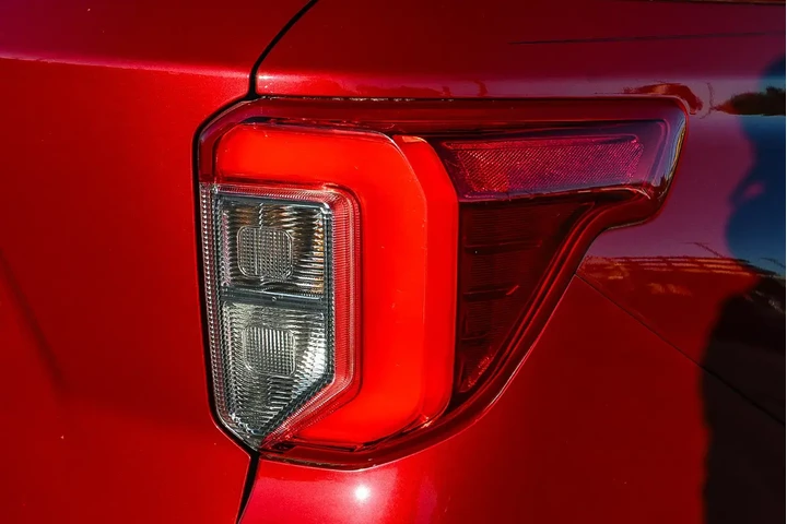 Ford Explorer 2022 XLT 4dr S image 9