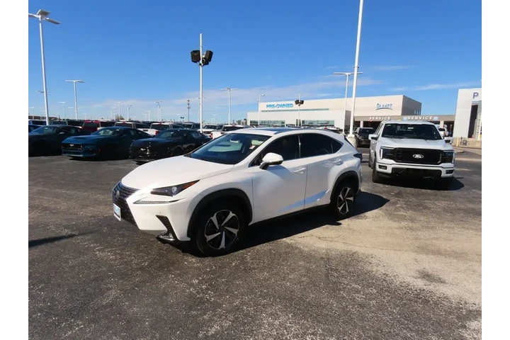 $22999 : Lexus NX 300 2020 4dr Crosso image 2