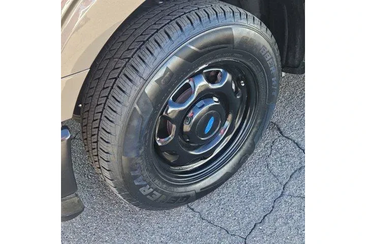 $31888 : Ford F-150 2021 4x2 XLT 4dr image 9