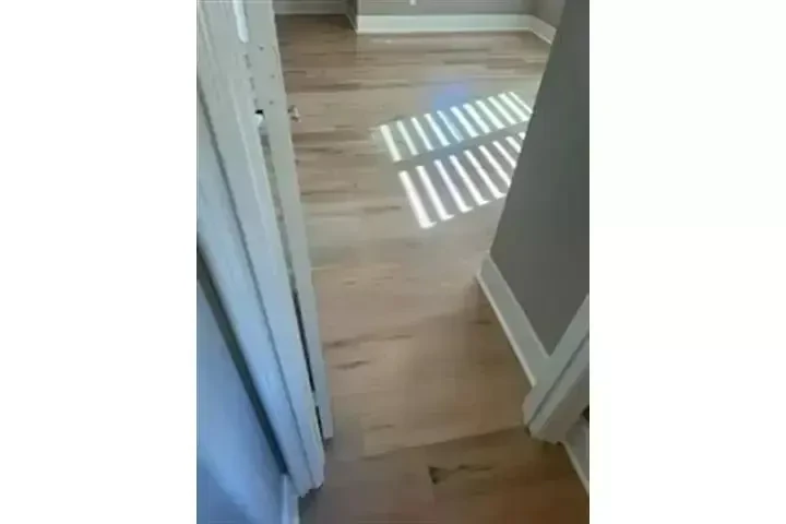 PISOS DE MADERA image 2