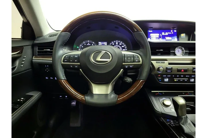 $25998 : Lexus ES 350 2018 4dr Sedan image 10