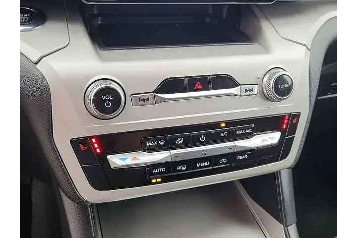 $23000 : Ford Explorer 2022 AWD XLT 4 image 9