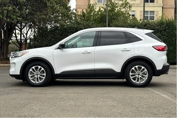 Ford Escape 2022 SE 4dr SUV image 6