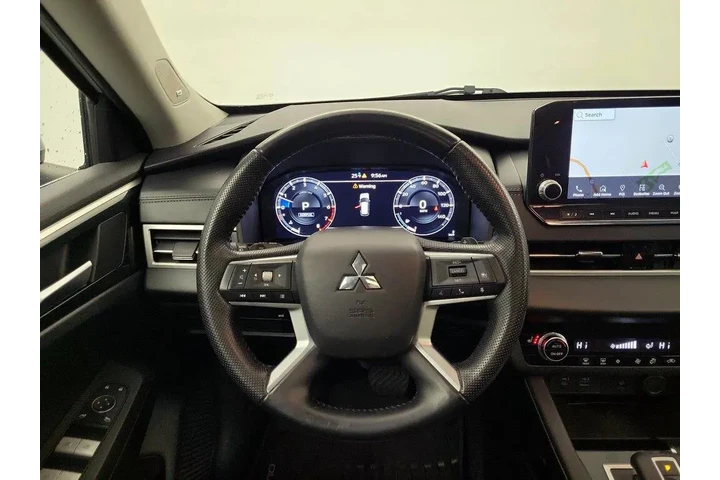 $23998 : Mitsubishi Outlander 2022 AW image 9