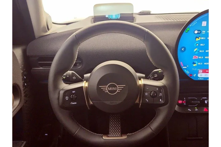 $28998 : MINI Hardtop 4 Door 2025 Coo image 10