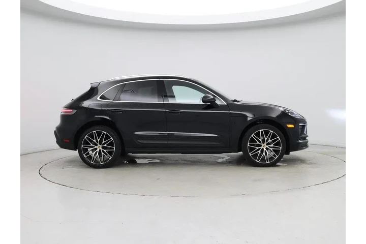 $38998 : Porsche Macan 2023 AWD T 4dr image 7