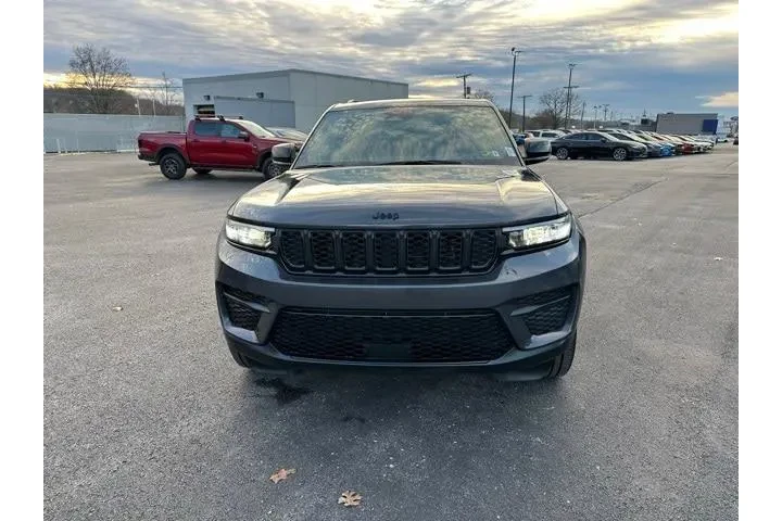 $29977 : Jeep Grand Cherokee 2023 4x4 image 2