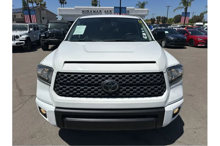 $39997 : 2020 Tundra 4WD SR5 image 3