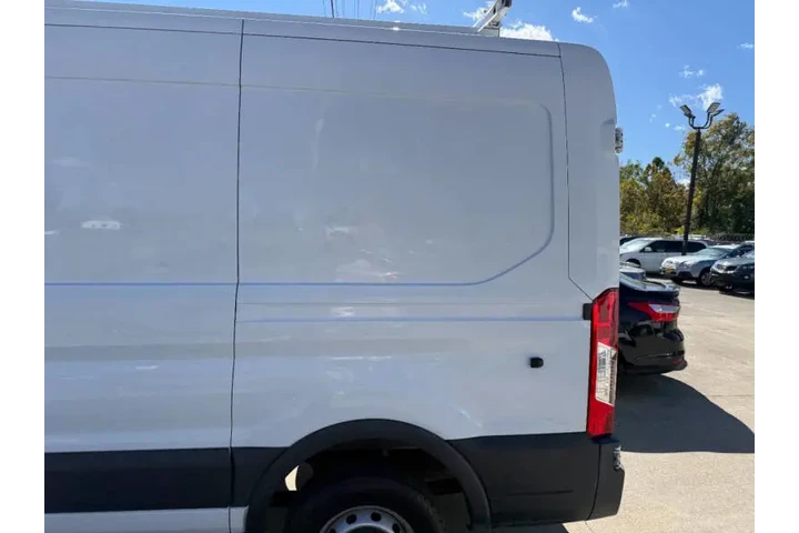 $13000 : 2017 Transit 250 image 7