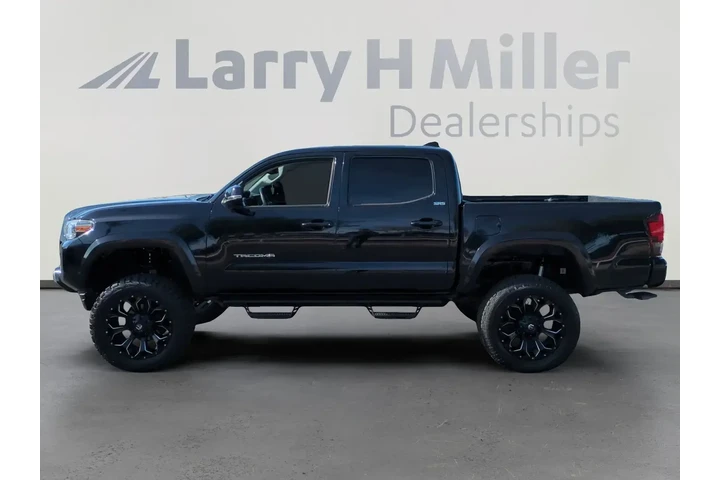 $34713 : Toyota Tacoma 2022 4x4 SR V6 image 2