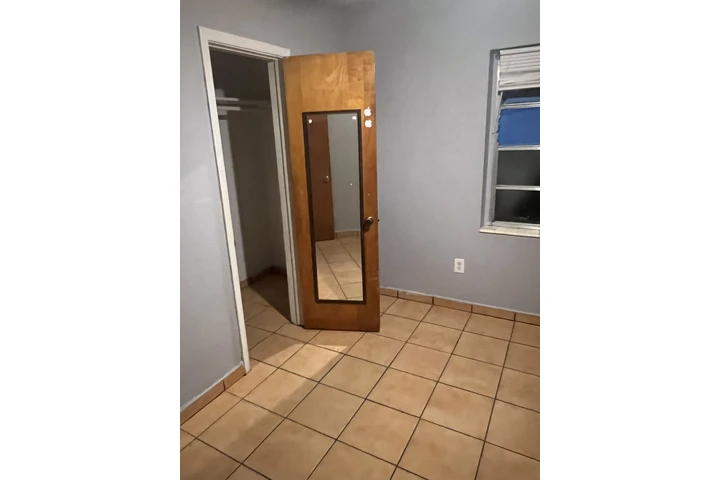 $2300 : Rento apartamento image 6