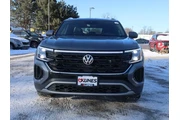$31577 : Volkswagen Atlas Cross Sport thumbnail