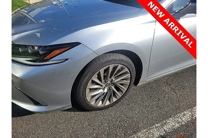 $38998 : Lexus ES 350 2023 Ultra Luxu image 2