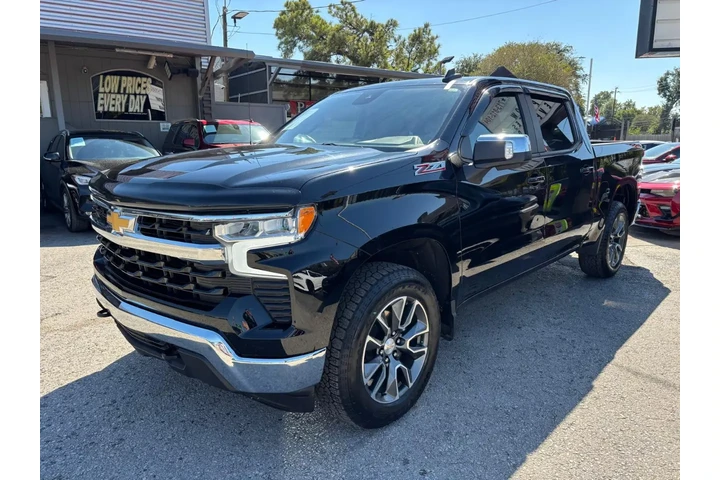 2023 Silverado 1500 LT image 1