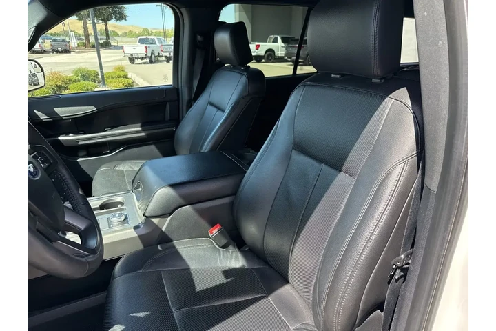$24950 : Ford Expedition 2018 4x4 XLT image 10