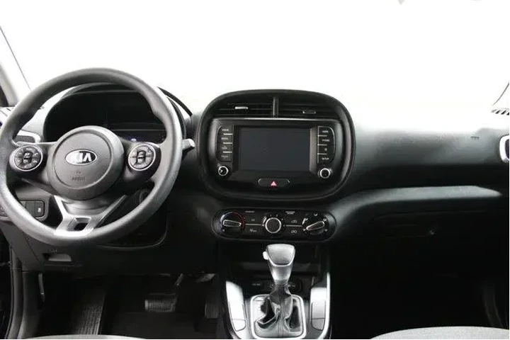 $15910 : Kia Soul 2020 S 4dr Crossove image 2