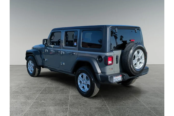 $26500 : Jeep Wrangler Unlimited 2022 image 3