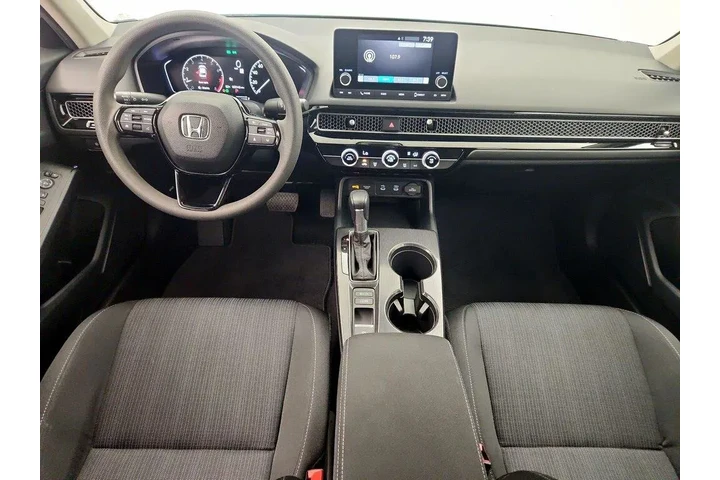 $25998 : Honda Civic 2025 LX 4dr Seda image 9