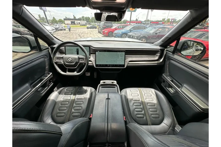 2022 RIVIAN R1T LAUNCH EDITIO image 5