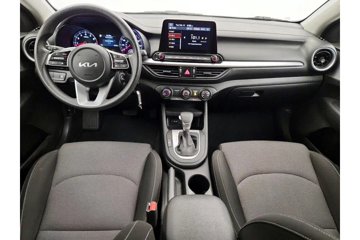 $18998 : Kia Forte 2023 LXS 4dr Sedan image 9