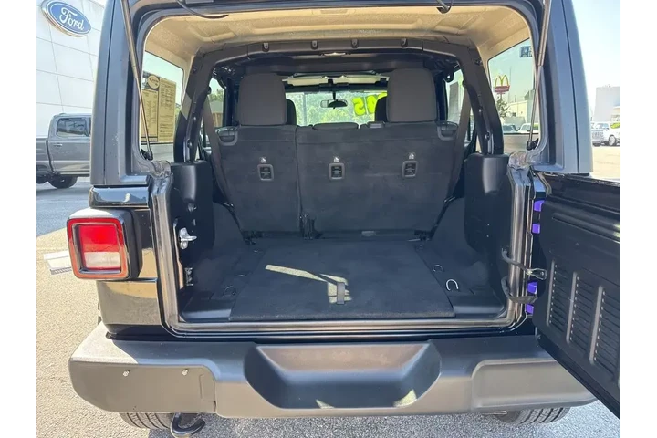 $19395 : Jeep Wrangler Unlimited 2019 image 7