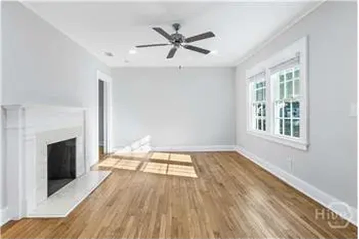 $1990 : Rental property with 3 bedro image 5