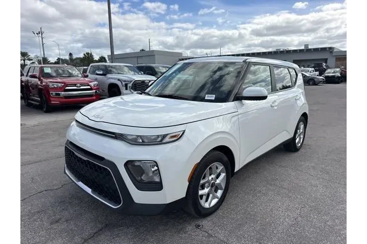 $14988 : Kia Soul 2022 image 7