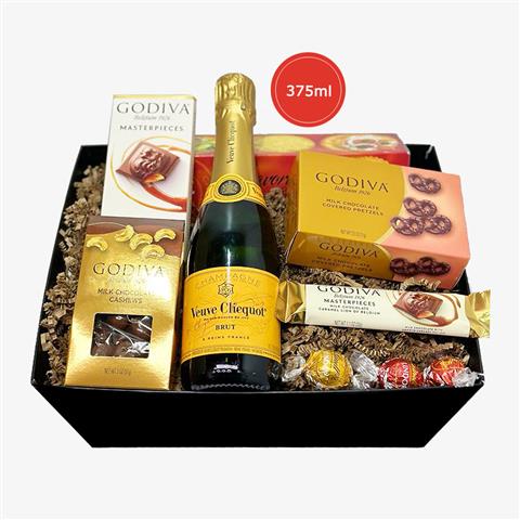 Veuve Clicquot Gift Set image 1