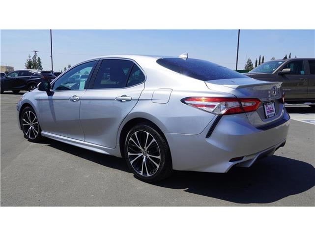 $18984 : 2020 Camry SE Sedan 4D image 8