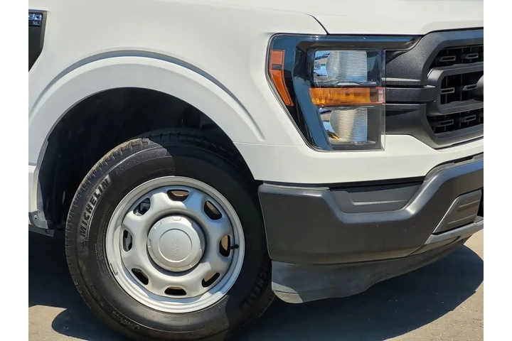 $31999 : Ford F-150 2023 4x2 XL 4dr S image 5