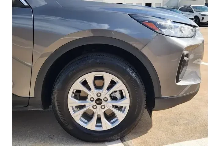 $23699 : Ford Escape 2024 AWD Active image 8