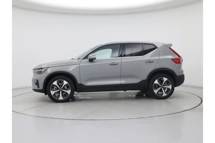 $38998 : Volvo XC40 2025 AWD B5 Plus image 3