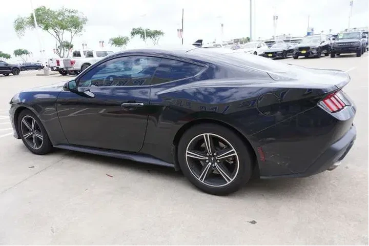 $31888 : Ford Mustang 2025 EcoBoost P image 4