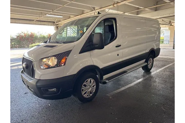 $30995 : Ford Transit 2024 250 3dr SW image 1