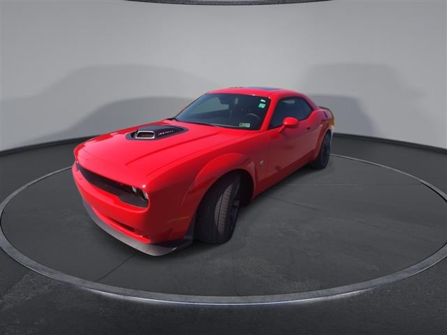 $54900 : PRE-OWNED 2022 DODGE CHALLENG image 4