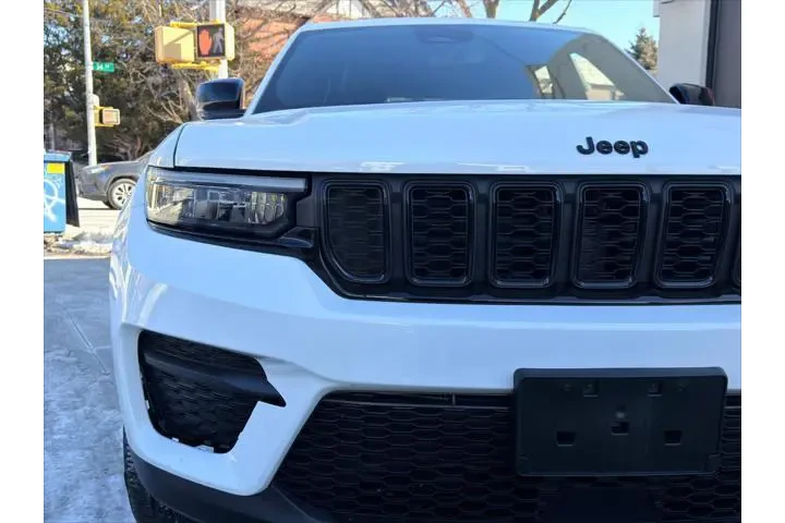$28695 : Jeep Grand Cherokee 2024 4x4 image 10