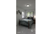 $1200 : Rento habitación thumbnail