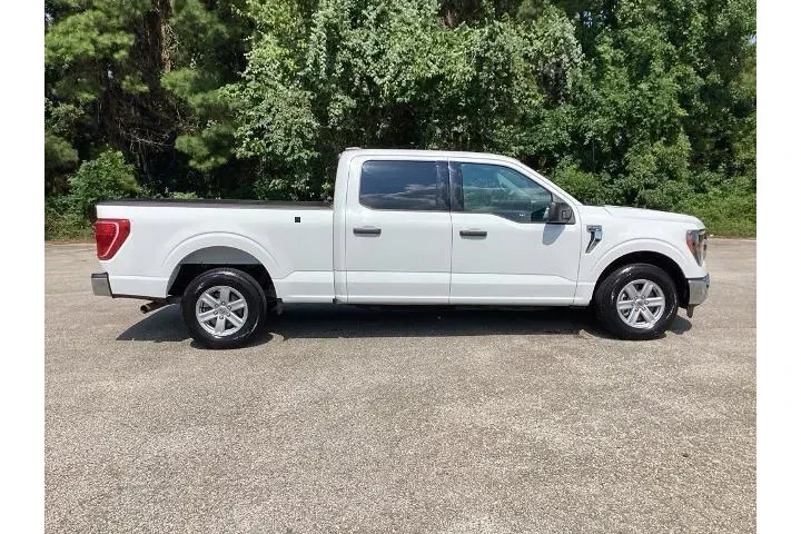 $27356 : Ford F-150 2023 4x2 XLT 4dr image 4