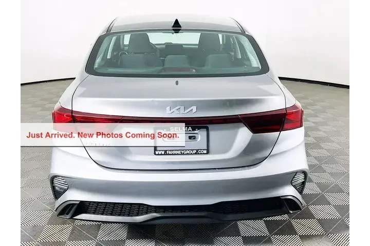 $18999 : Kia Forte 2023 LXS 4dr Sedan image 6