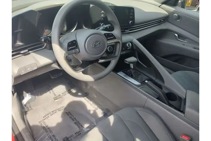 $19500 : Hyundai ELANTRA 2023 SEL 4dr image 10