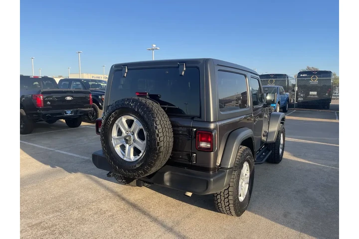 $26759 : Jeep Wrangler 2020 4x4 Willy image 4