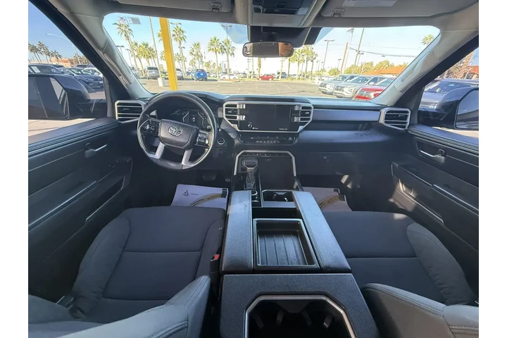 $38508 : Toyota Tundra 2022 4x4 SR5 4 image 9