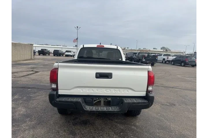 $24982 : Toyota Tacoma 2021 4x2 SR 4d image 6