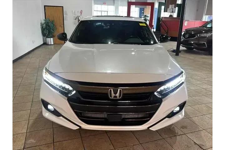 $22995 : Honda Accord 2021 Sport 4dr image 2