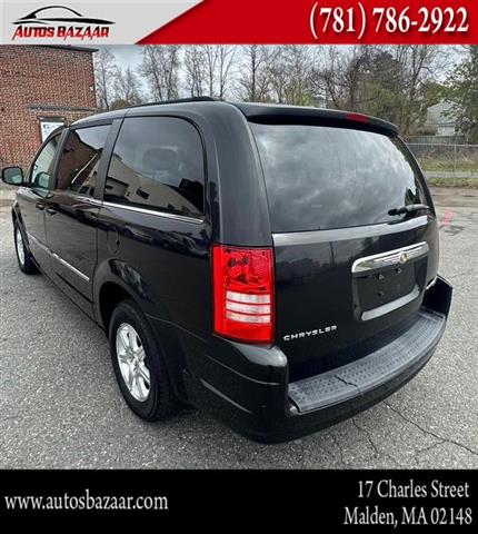 $3900 : Used 2009 Town & Country 4dr image 3