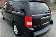 $3900 : Used 2009 Town & Country 4dr thumbnail