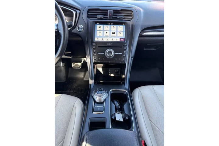 $18495 : 2018 Fusion Titanium image 10