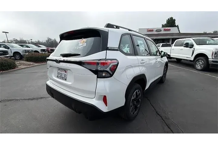 $28390 : Subaru Forester 2025 AWD Bas image 4